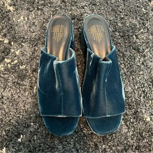 CHARLOTTE STONE BLUE VELVET HEELS